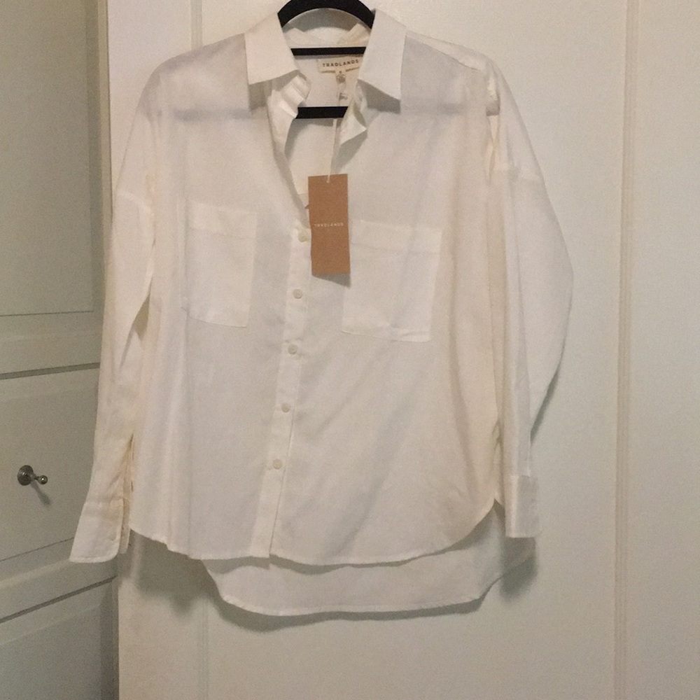 Tradlands long sleeve box top in Salt size small